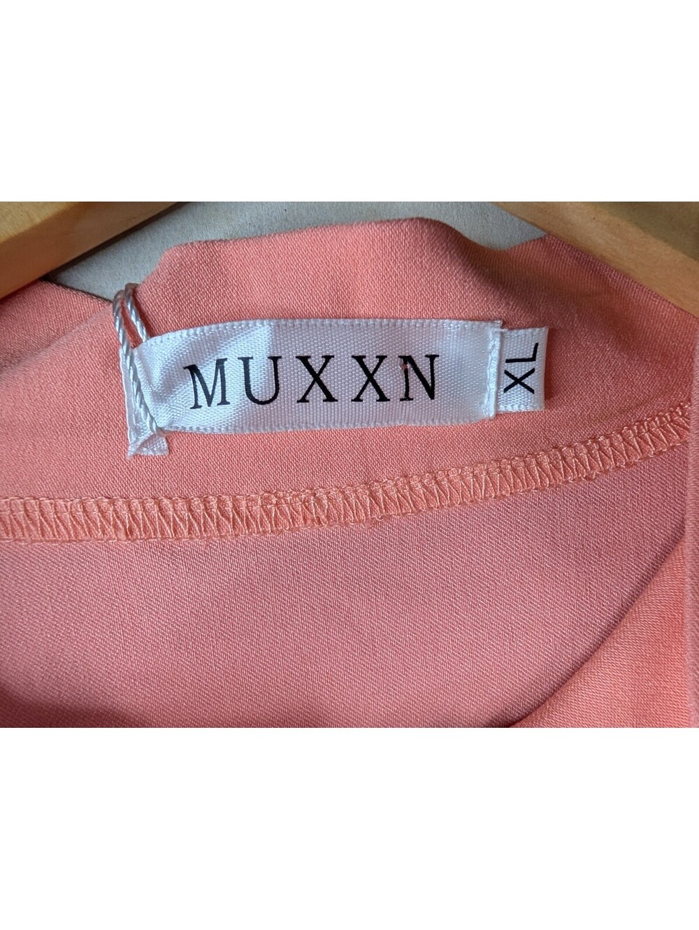 NWT MUXXN 1960's Retro Peach Dress w/Tie Neck and Pockets, Size XL - Picture 4 of 4